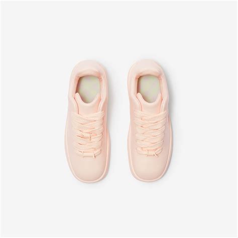 Leather Box Sneakers in Baby neon 